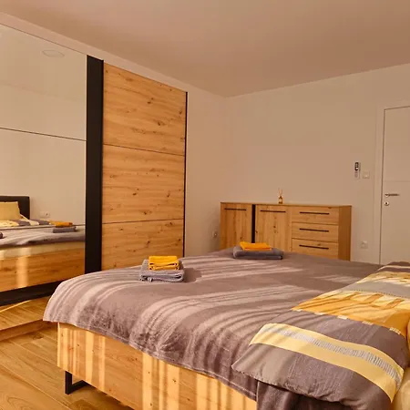 Trg 892 Apartment Livno