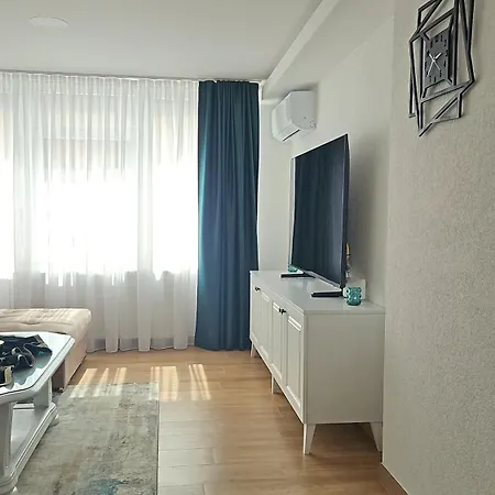 Apartment Trg 892 *